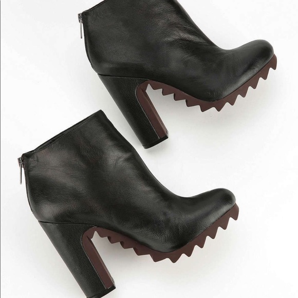 Sam Edelman Shoes - Circus Sam Edelman heel boots size 7